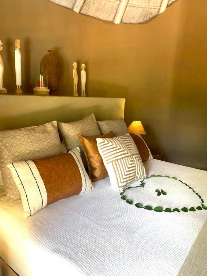 Ikhaya Lamadube Game Lodge Klipdrift Eksteriør billede